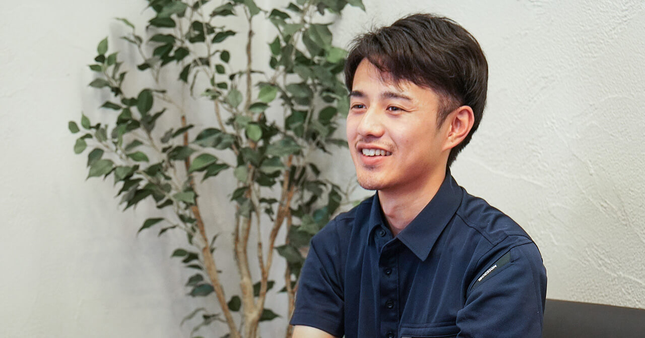 日和住設｜個性豊かなメンバーが揃う衛生設備部に迫る！【第3弾】工事1課 山之内さん サムネイル