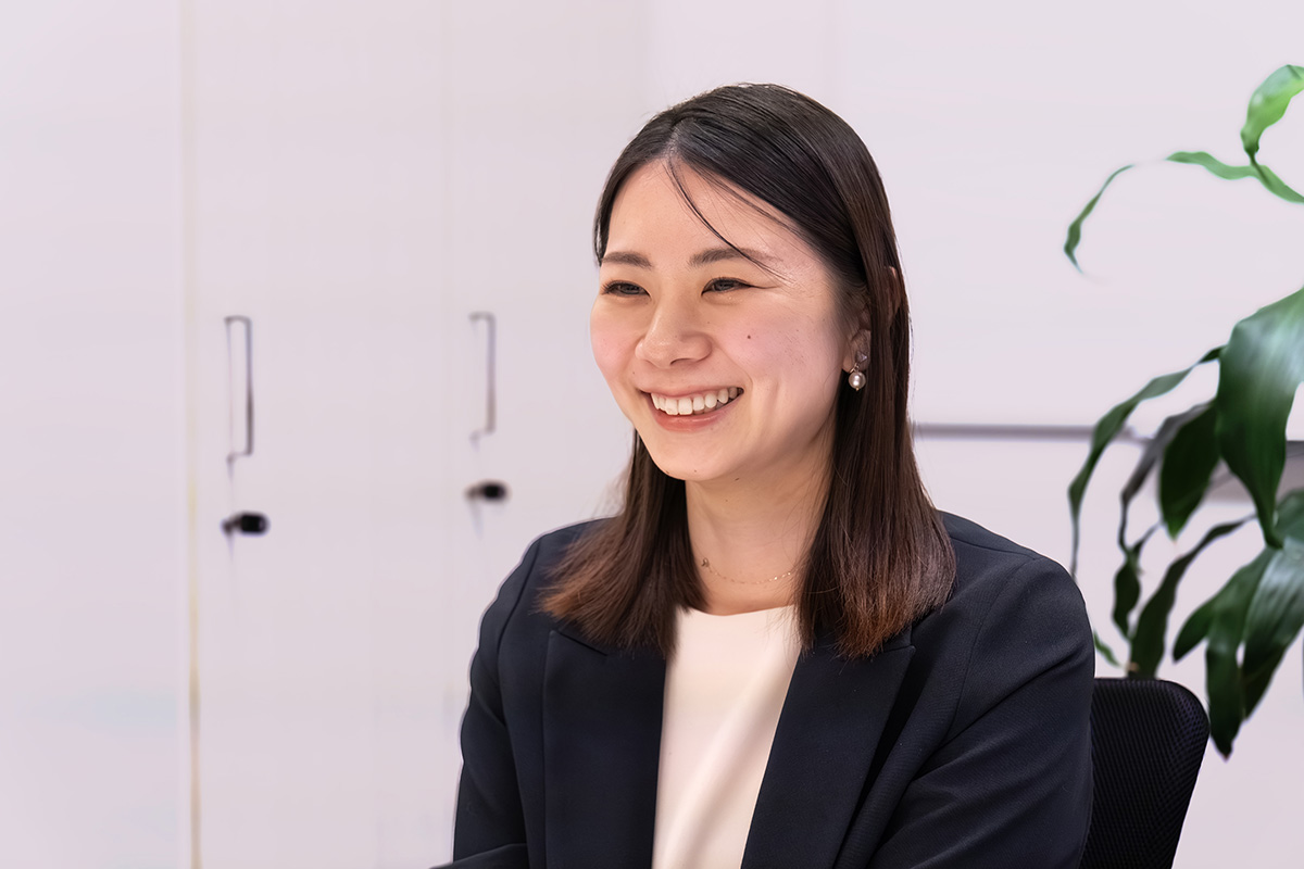 ホスキュア｜病院の外にも、医療の出番はある。手術室の看護師から産業保健へ――働く人を支える道を選んだ鈴木さん